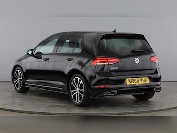 Used Volkswagen Golf 2018 for sale - 76488574: Photo