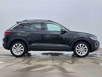 Used Volkswagen T-Roc 2025 for sale - 78873667: Photo
