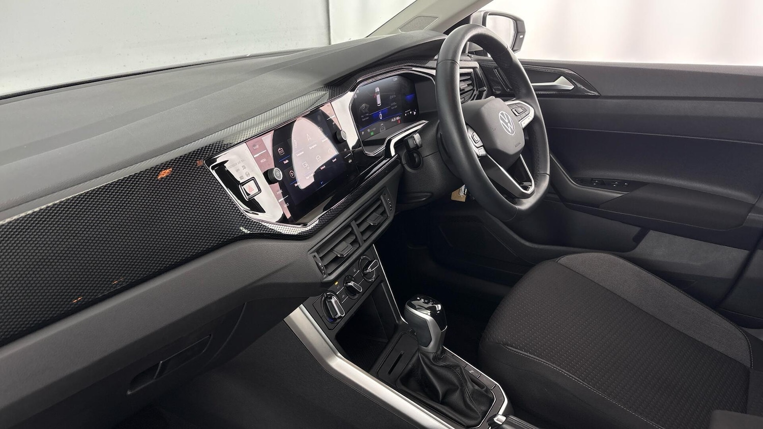 Used Volkswagen Polo 2023 for sale - 77602317: Photo 2