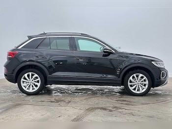 Used Volkswagen T-Roc 2025 for sale - 79477001: Photo