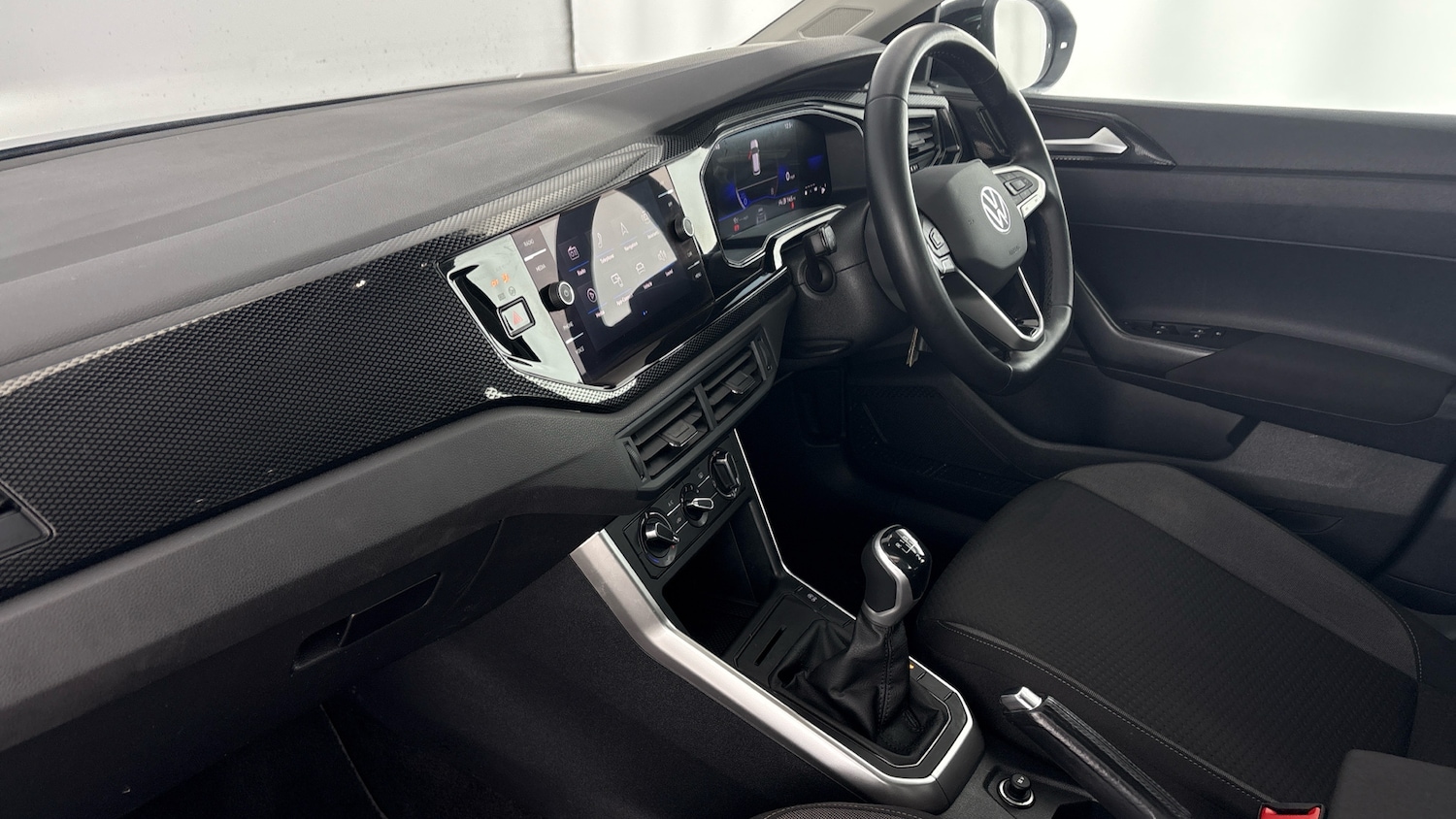 Used Volkswagen Taigo 2023 for sale - 77997705: Photo 2