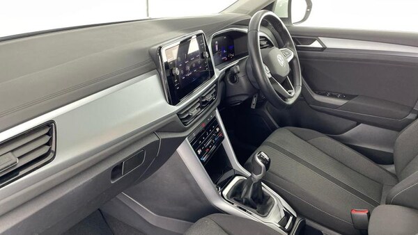 Used Volkswagen T-Roc 2022 for sale - 75084502: Photo 2
