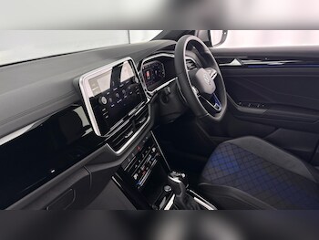 Used Volkswagen T-Roc 2025 for sale - 77506408: Photo