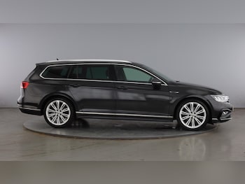 Used Volkswagen Passat 2020 for sale - 79113507: Photo