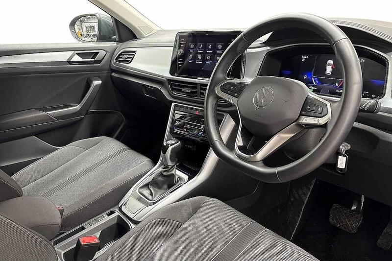 Used Volkswagen T-Roc 2024 for sale - 77186934: Photo 6