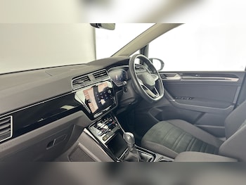 Used Volkswagen Touran 2023 for sale - 78346215: Photo
