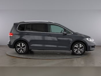 Used Volkswagen Touran 2023 for sale - 78346215: Photo