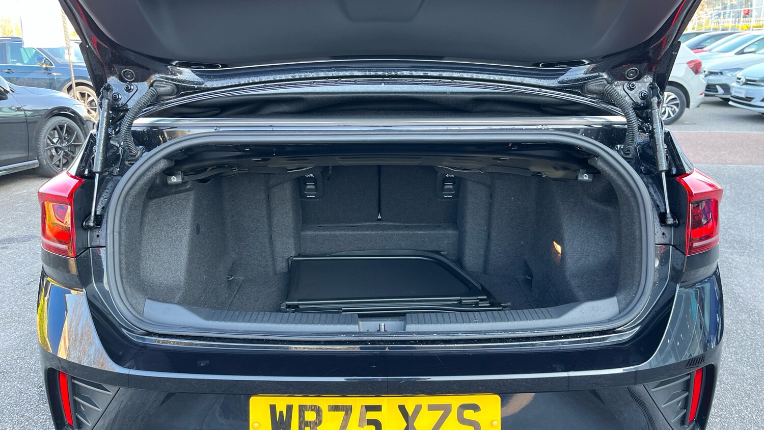 Used Volkswagen T-Roc 2025 for sale - 77602419: Photo 11