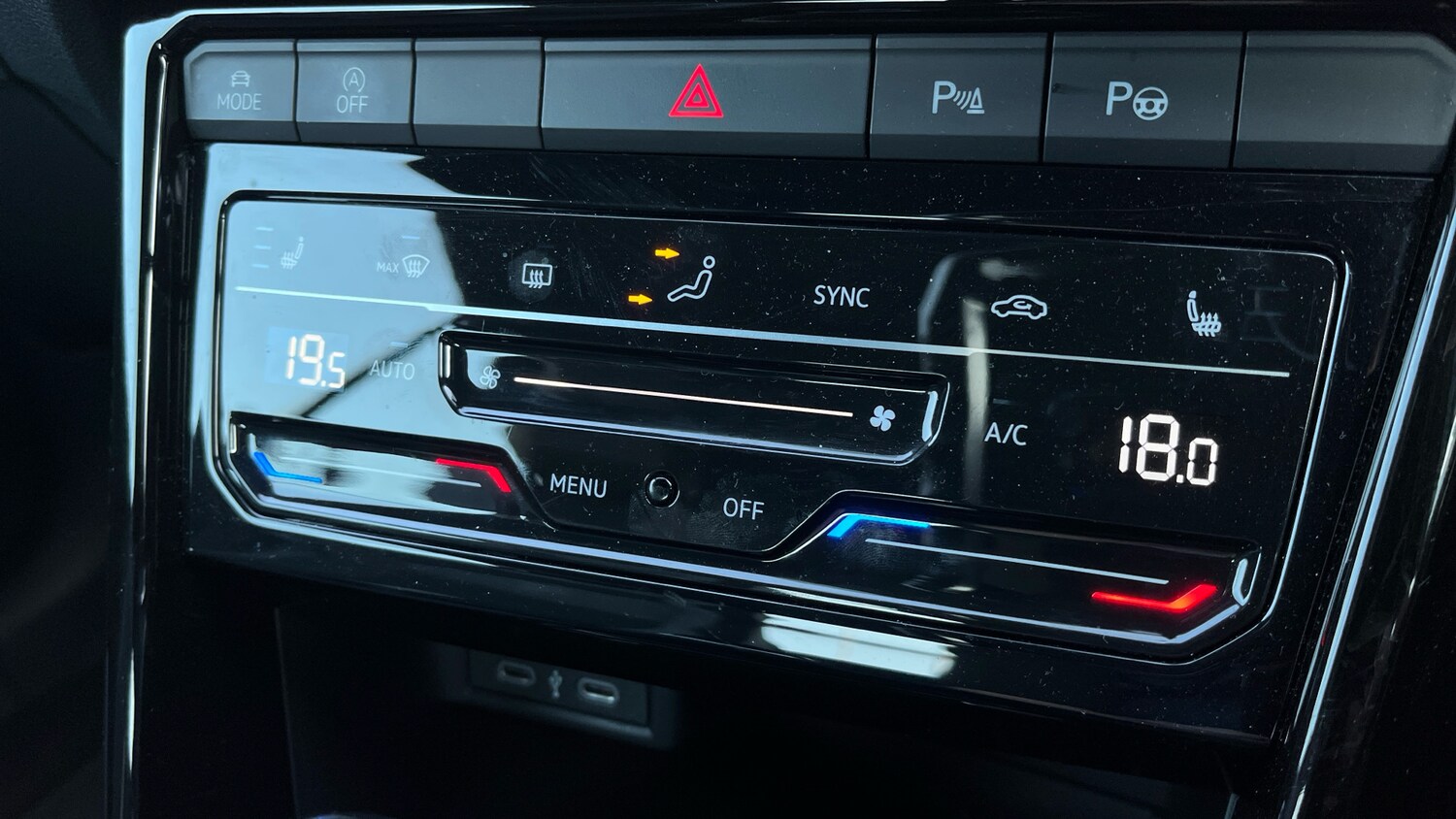 Used Volkswagen T-Roc 2025 for sale - 77602419: Photo 17