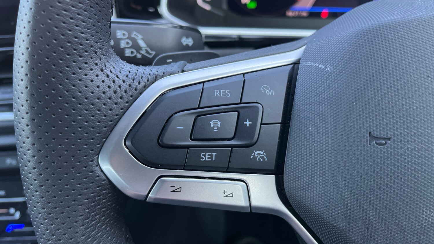 Used Volkswagen T-Roc 2025 for sale - 77602419: Photo 24