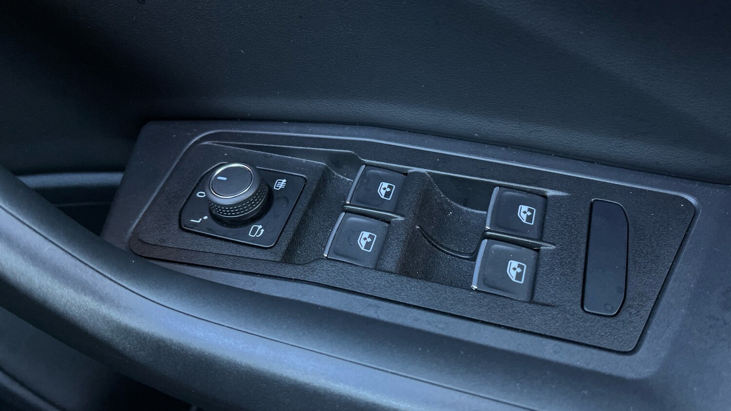 Used Volkswagen T-Roc 2025 for sale - 77602419: Photo 28