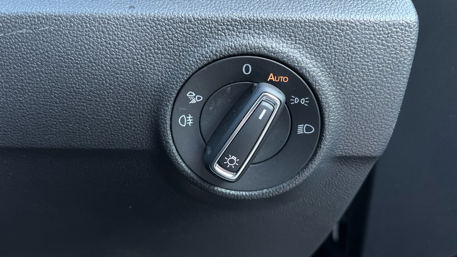 Used Volkswagen T-Roc 2025 for sale - 77602419: Photo 29