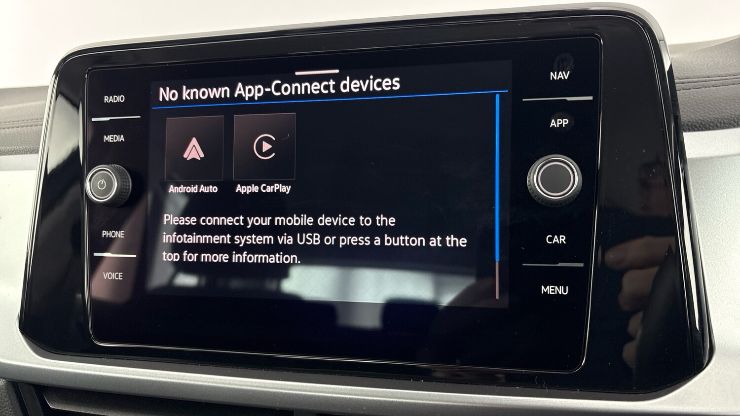 Used Volkswagen T-Roc 2024 for sale - 77602480: Photo 21