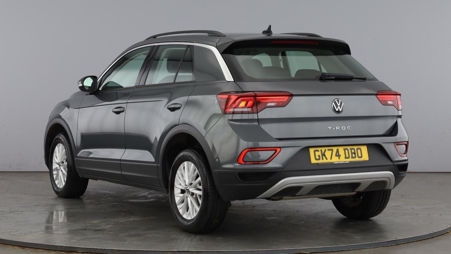 Used Volkswagen T-Roc 2024 for sale - 77602480: Photo 3