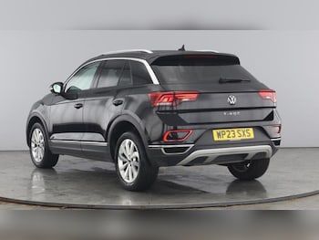 Used Volkswagen T-Roc 2023 for sale - 75627458: Photo