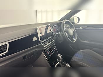 Used Volkswagen T-Roc 2024 for sale - 79393755: Photo
