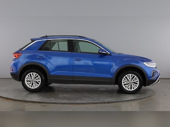 Used Volkswagen T-Roc 2023 for sale - 78091216: Photo