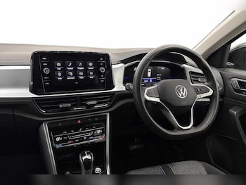 Used Volkswagen T-Roc 2025 for sale - 78873674: Photo