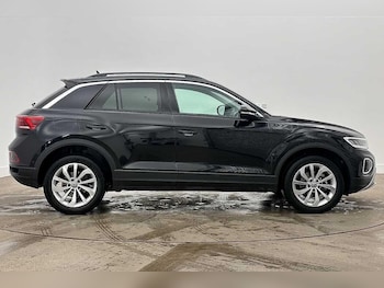 Used Volkswagen T-Roc 2025 for sale - 78873674: Photo