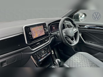 Used Volkswagen T-Roc 2022 for sale - 78424180: Photo