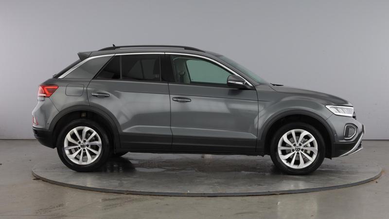 Used Volkswagen T-Roc 2025 for sale - 76706080: Photo 4