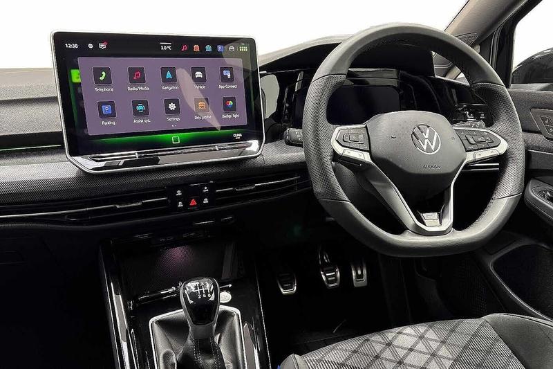 Used Volkswagen Golf 2025 for sale - 76706082: Photo 2