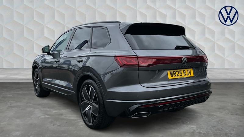 Used Volkswagen Touareg 2025 for sale - 75228395: Photo 3