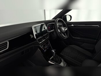Used Volkswagen T-Roc 2025 for sale - 77506145: Photo