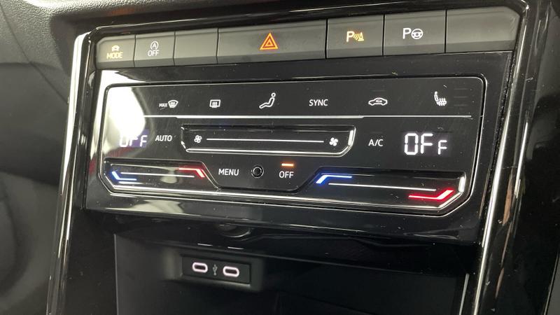 Used Volkswagen T-Roc 2022 for sale - 76104821: Photo 17