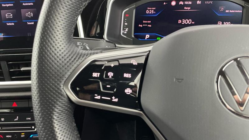 Used Volkswagen T-Roc 2022 for sale - 76104821: Photo 23