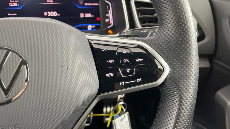 Used Volkswagen T-Roc 2022 for sale - 76104821: Photo 24