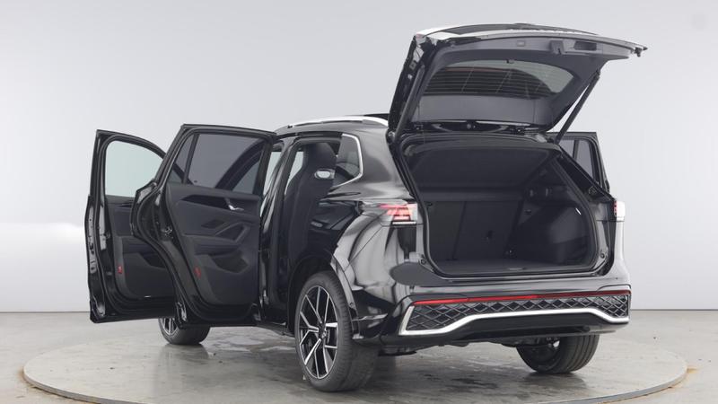 Used Volkswagen Tiguan 2025 for sale - 77198882: Photo 11