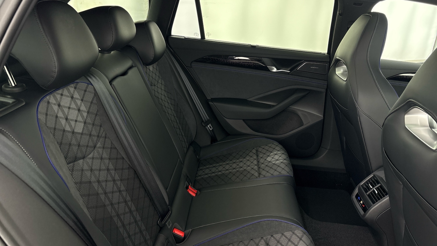 Used Volkswagen Passat 2026 for sale - 77718156: Photo 28