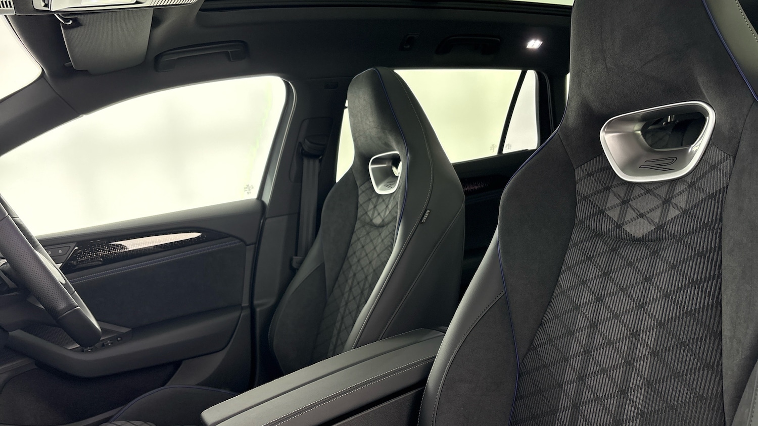 Used Volkswagen Passat 2026 for sale - 77718156: Photo 36