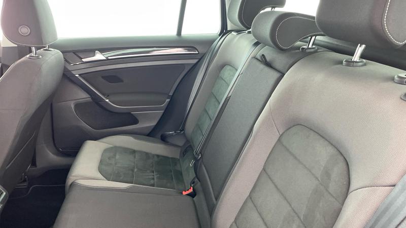 Used Volkswagen Golf 2020 for sale - 76382175: Photo 32