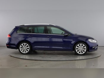 Used Volkswagen Golf 2020 for sale - 76382175: Photo