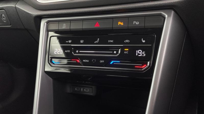 Used Volkswagen T-Roc for sale - 77447264: Photo 15