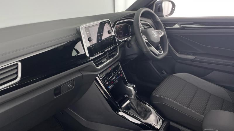 Used Volkswagen T-Roc 2025 for sale - 77036748: Photo 2