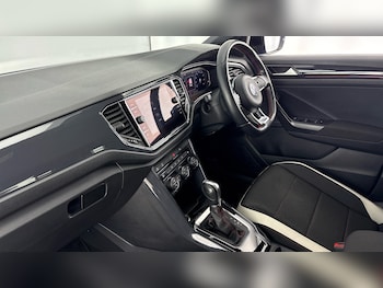 Used Volkswagen T-Roc 2019 for sale - 78039495: Photo