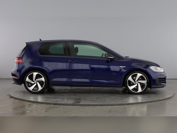 Used Volkswagen Golf 2017 for sale - 76394201: Photo