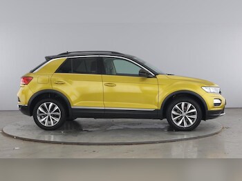 Used Volkswagen T-Roc 2019 for sale - 75038931: Photo