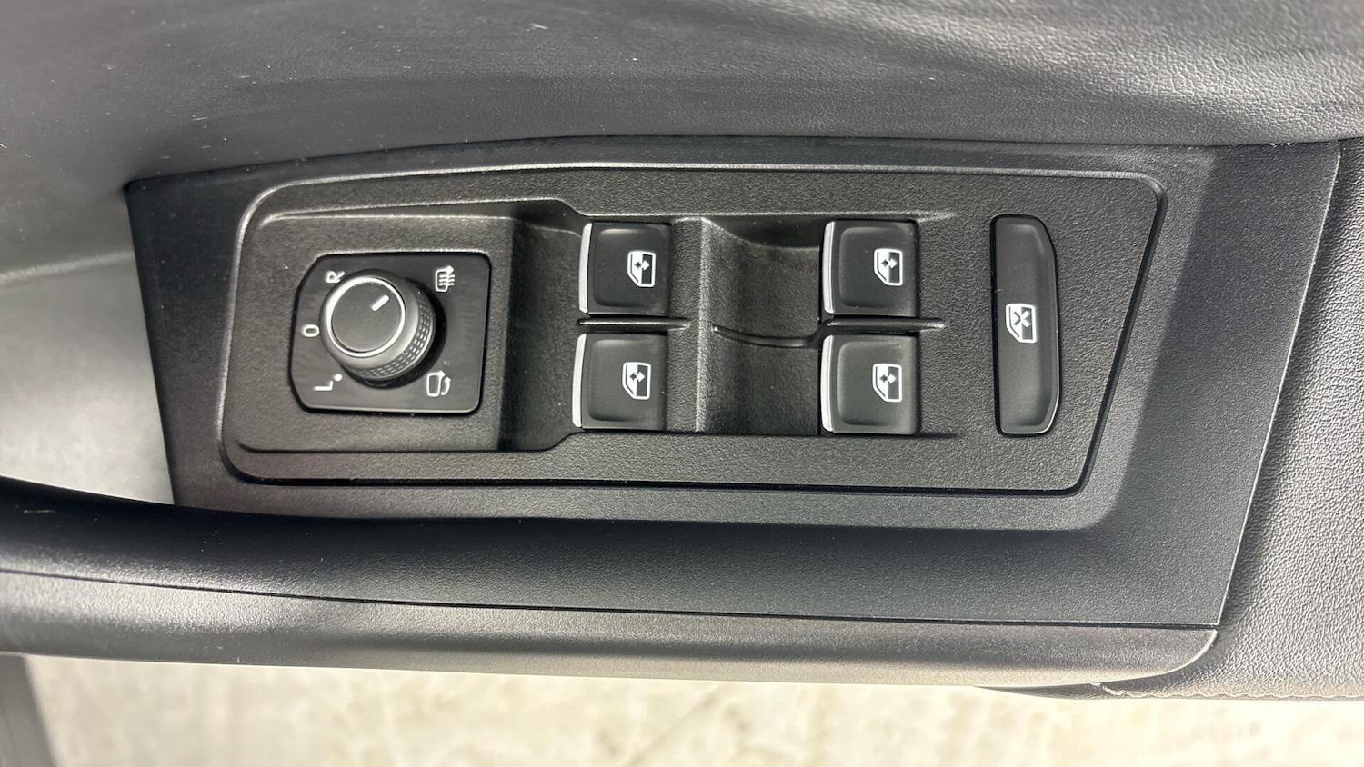 Used Volkswagen T-Roc 2024 for sale - 77803924: Photo 19