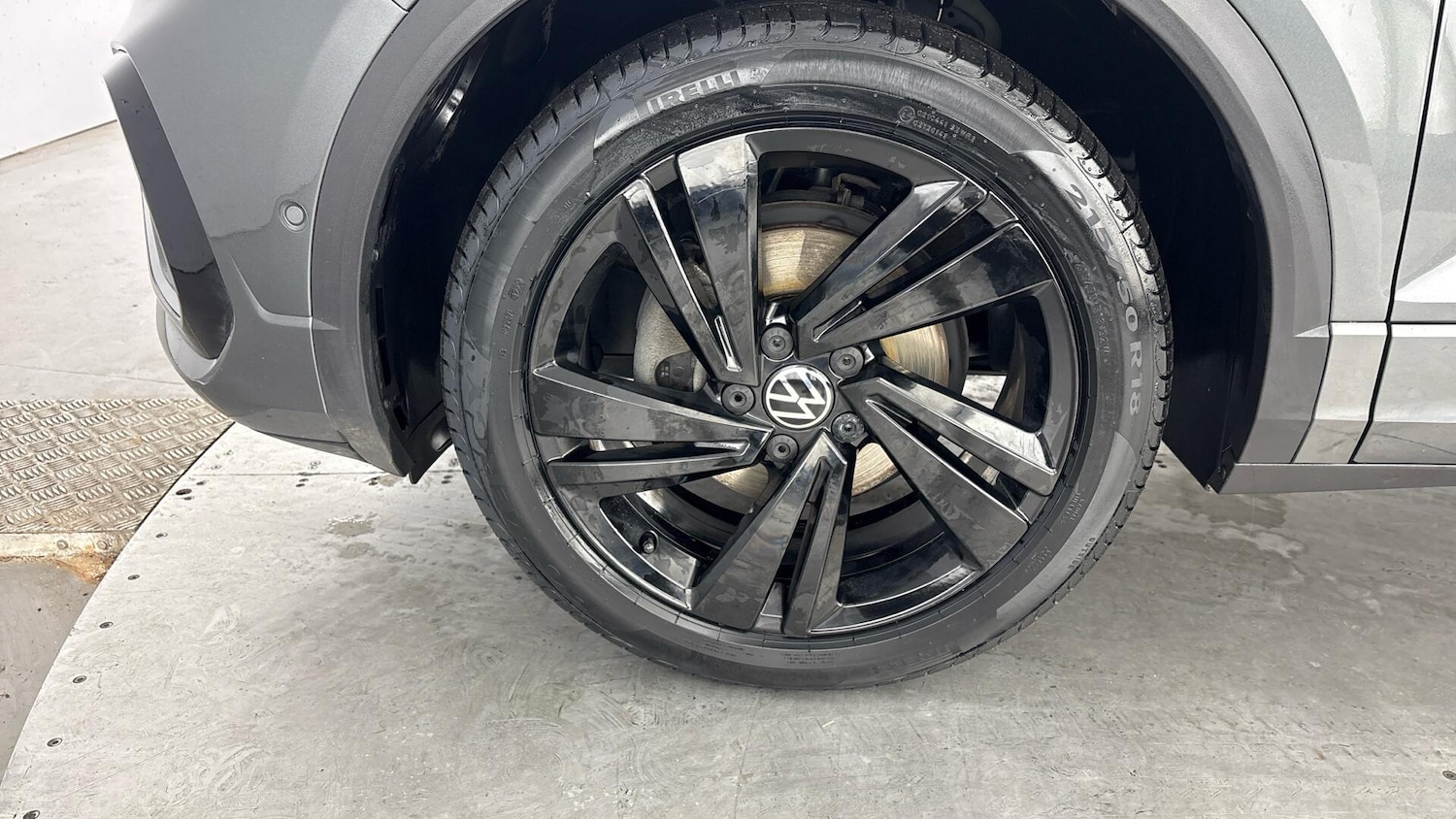 Used Volkswagen T-Roc 2024 for sale - 77803924: Photo 32