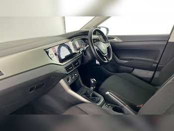 Used Volkswagen Polo 2018 for sale - 75632672: Photo