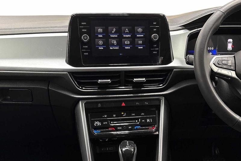 Used Volkswagen T-Roc 2024 for sale - 77186927: Photo 12