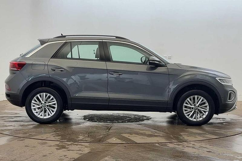 Used Volkswagen T-Roc 2024 for sale - 77186927: Photo 4
