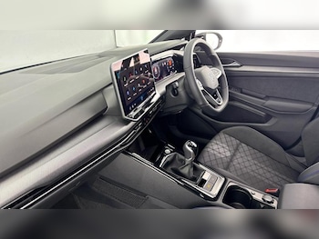 Used Volkswagen Golf 2025 for sale - 77186935: Photo