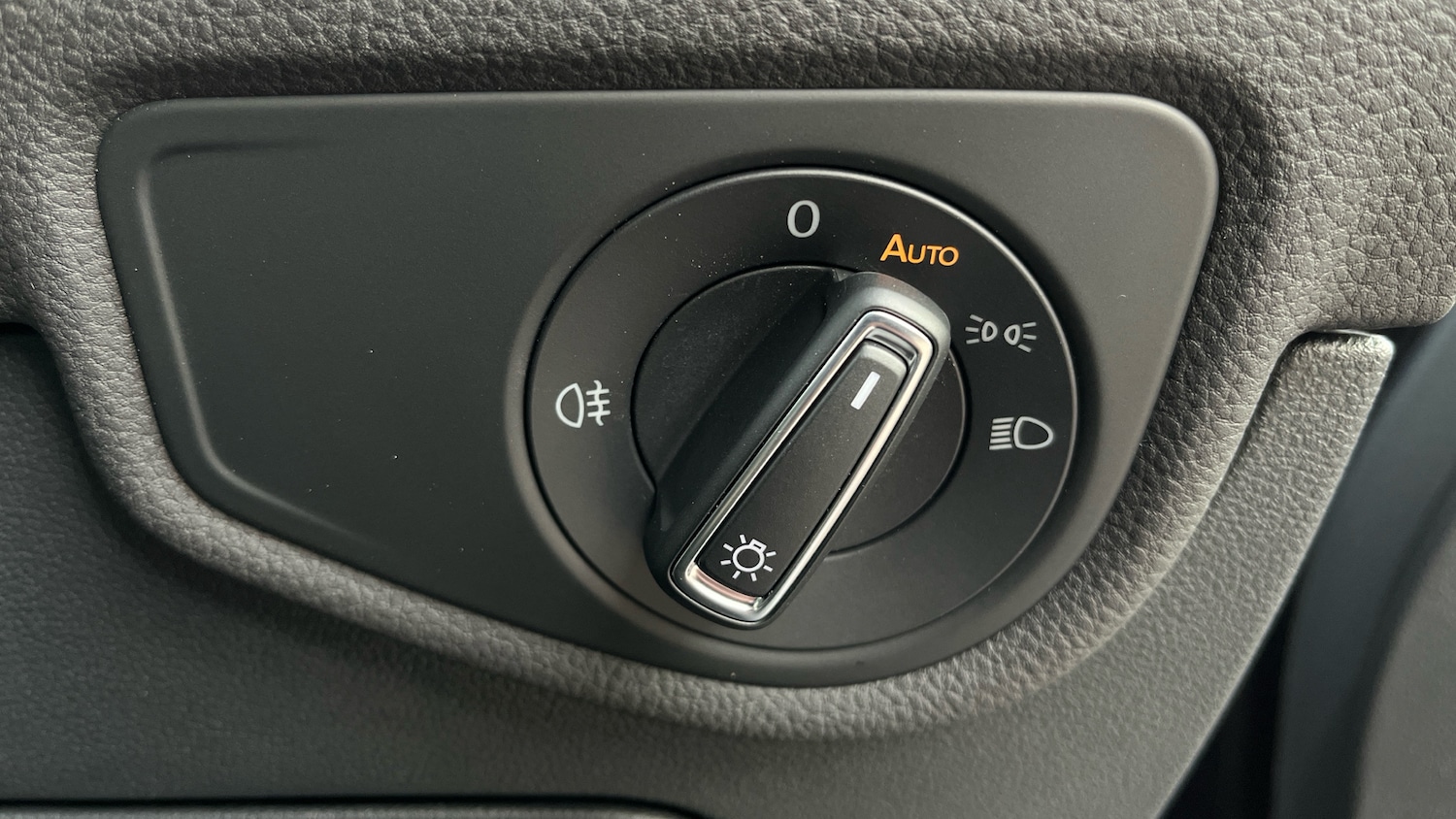 Used Volkswagen Touran 2025 for sale - 77602373: Photo 24