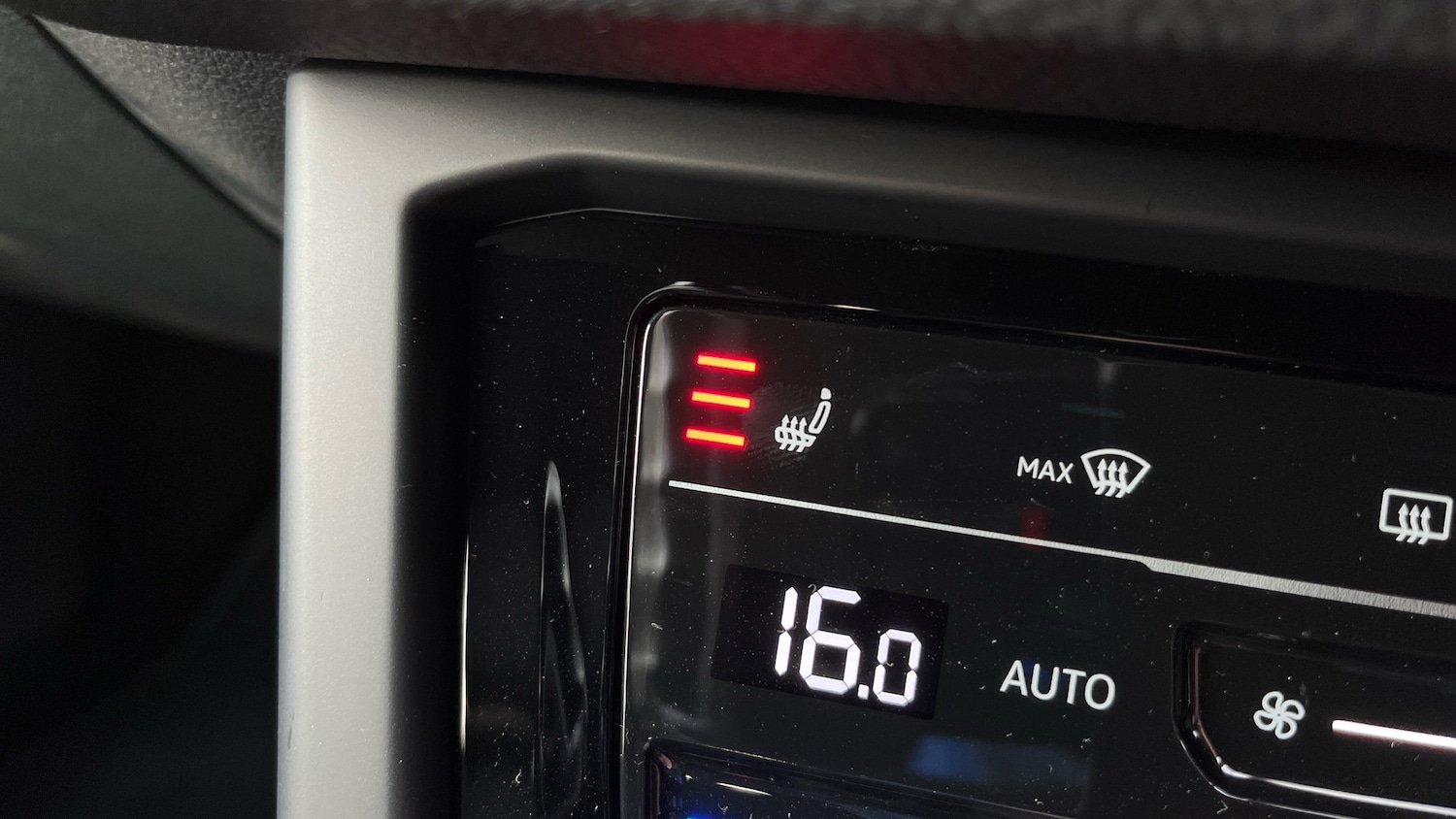 Used Volkswagen Touran 2025 for sale - 77602373: Photo 27