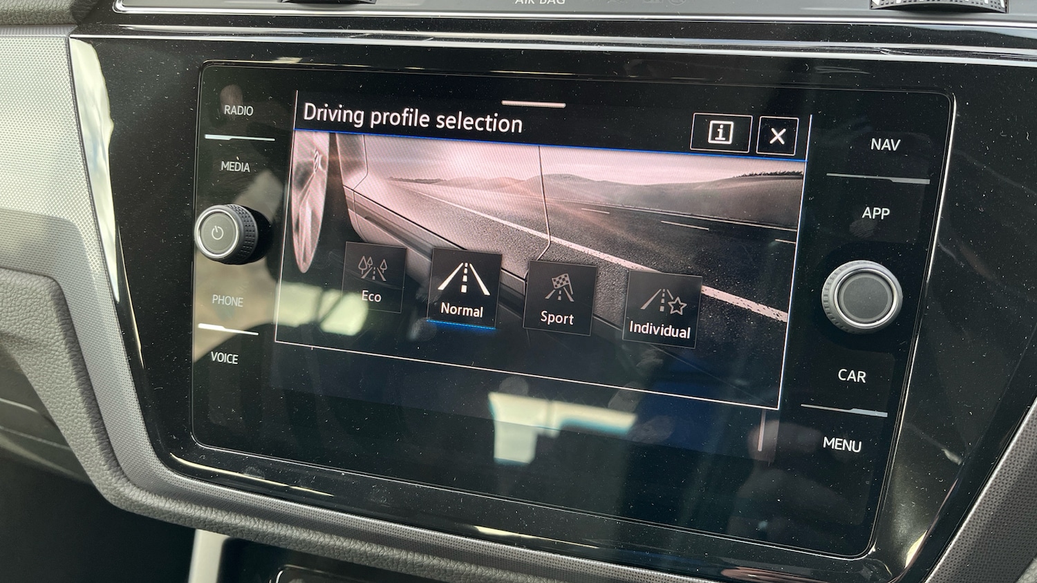 Used Volkswagen Touran 2025 for sale - 77602373: Photo 28